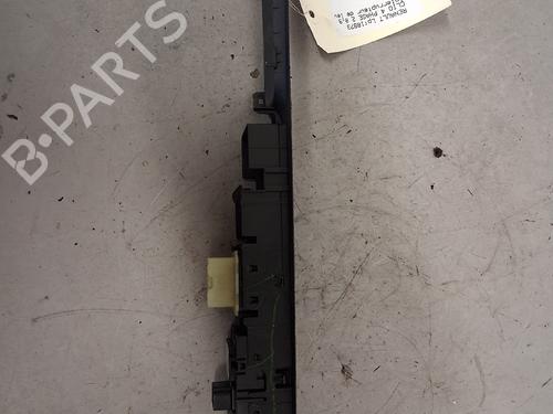 Left front window switch RENAULT CLIO IV (BH_) 0.9 TCe 90 (BHNF, BHMA, BHMH, BHJK, BHJR) | BP39032466I27 - Image 2