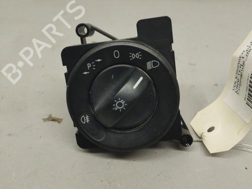 Headlight switch VW CRAFTER 30-50 Van (2E_) 2.0 TDI | BP26421474I24 - Image 3