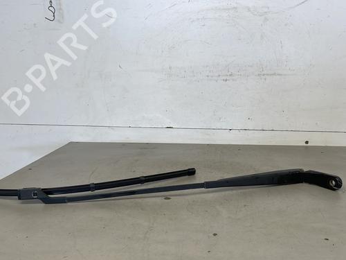 Used Front windshield wiper arm PEUGEOT 3008 I MPV (0U_) 2.0 HDi 150 / BlueHDi 150 (150 hp) 26415500
