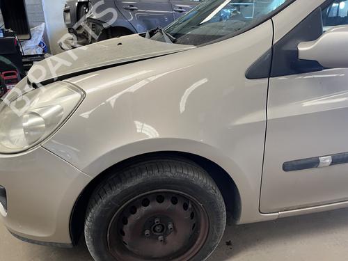 Used Left front fenders Left front fenders RENAULT CLIO III (BR0/1, CR0/1) 1.2 16V (78 hp) 35927056 35927056