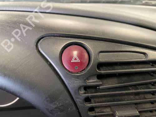 Used Warning switch CITROËN XSARA (N1) 1.4 HDi (68 hp) 26411867