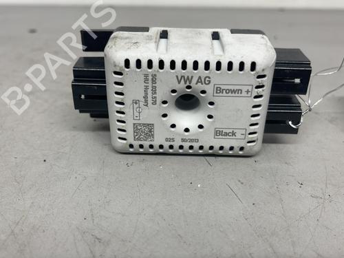 Used Antenna/Base VW GOLF VII (5G1, BQ1, BE1, BE2) 2.0 TDI (150 hp) 26418919