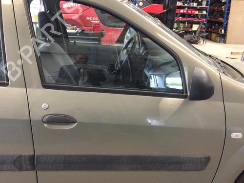 Used Right front door DACIA LOGAN MCV (KS_) 1.5 dCi (KS0W) (86 hp) 26411808
