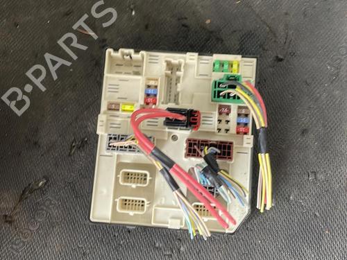 Used Fuse box Fuse box RENAULT ZOE (BFM_) ZOE (88 hp) 26427825 26427825