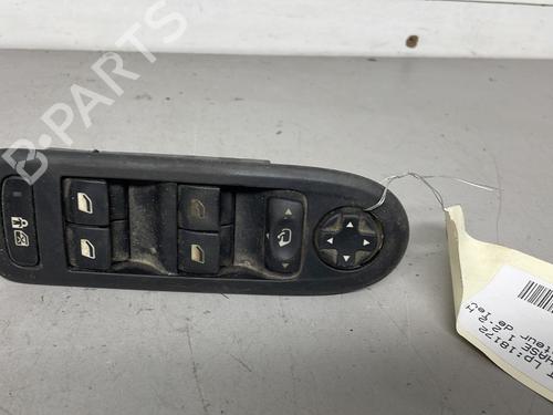 Used Left front window switch Left front window switch PEUGEOT 508 I (8D_) 2.2 HDi (204 hp) 30148705 30148705