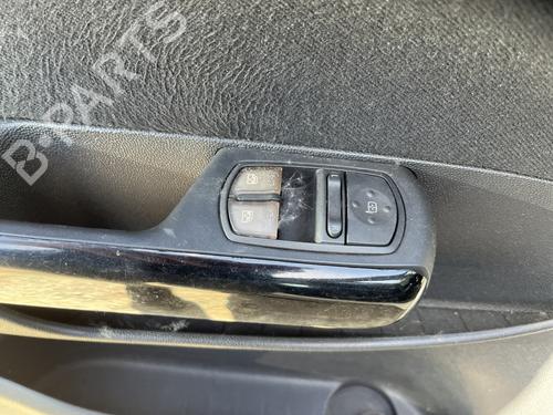 left-front-window-switch-opel-corsa-d-s07-2006-2007-2008-2009-2010-2011-2012-2013-2014-2015-35992195 main image