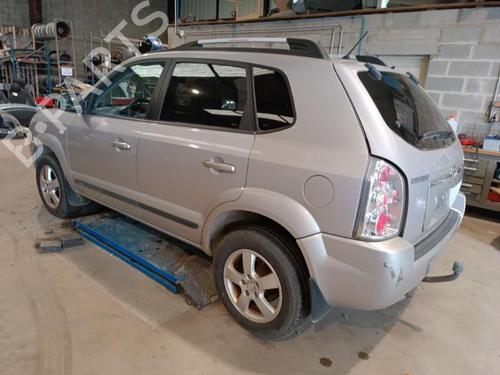 Left headlight HYUNDAI TUCSON (JM) 2.0 CRDi | BP26416157C28