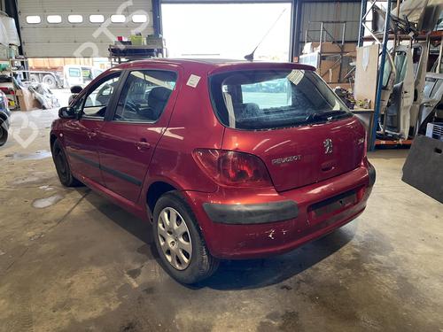 Używane Trzecie światło stopu PEUGEOT 307 (3A/C) 1.6 16V (109 hp) 30888374