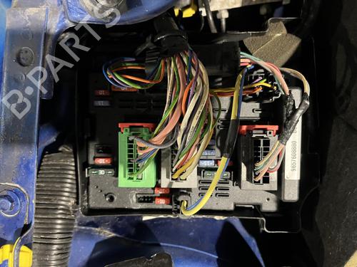 Used Fuse box PEUGEOT 206+ (2L_, 2M_) 1.4 HDi eco 70 (68 hp) 31358863