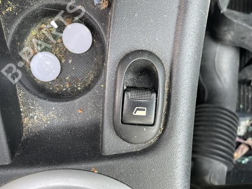 Used Right front window switch Right front window switch 38531789 38531789