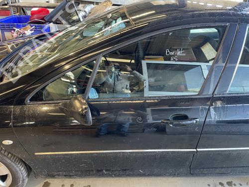 Used Left front window switch Left front window switch PEUGEOT 407 (6D_) 2.0 HDi 135 (6DRHRH, 6DRHRE, 6DRHRG, 6DRHRJ) (136 hp) 32735896 32735896