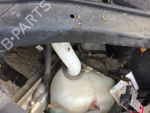 Used Windscreen washer tank OPEL CORSA D (S07) 1.3 CDTI (L08, L68) (90 hp) 27572010