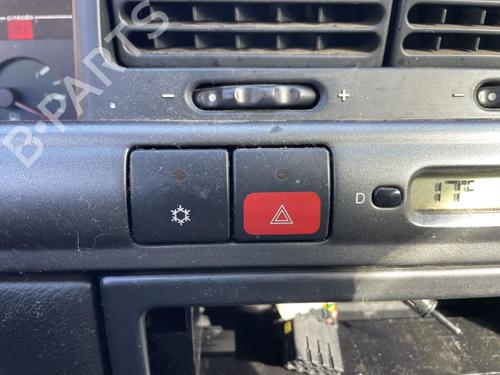 Warnblinkschalter für Warnblinkschalter CITROËN XANTIA (X1_, X2_) [1993-2003] 35992235 35992235