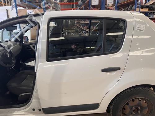 Dør venstre bagtil DACIA SANDERO 1.4 (BS0C, BS0A, BS0G, BS1F, BS0E) (75 hp) 30392065