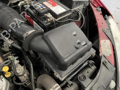 Used Air filter box Air filter box PEUGEOT 206 Hatchback (2A/C) 1.1 i (60 hp) 31288814 31288814