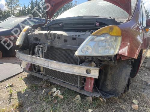 Used Front bumper reinforcement Front bumper reinforcement 38159685 38159685