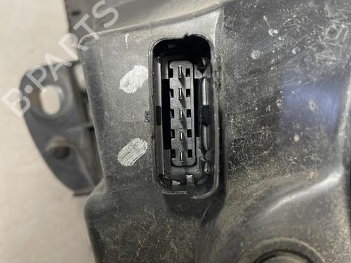 Used Right headlight Right headlight RENAULT CLIO II (BB_, CB_) 1.5 dCi (B/C2J) (68 hp) 33738300 33738300