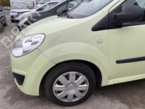 Used Left front fenders RENAULT TWINGO II (CN0_) 1.5 dCi (CN0E) (64 hp) 30679582