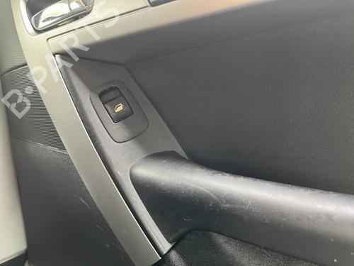 Used Right rear window switch Right rear window switch 36653235 36653235