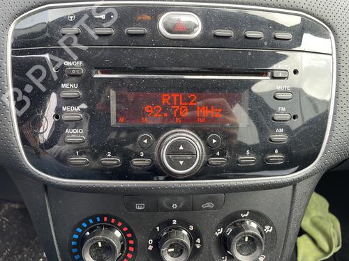 Used Radio Radio FIAT PUNTO EVO (199_) 1.3 D Multijet (199AXC1A, 199BXC1A, 199AXT1A, 199BXT1A) (75 hp) 33118278 33118278