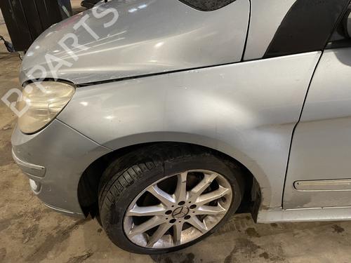 Forskærm venstre Forskærm venstre MERCEDES-BENZ B-CLASS Sports Tourer (W245) B 180 CDI (245.207) (109 hp) 32413479 32413479