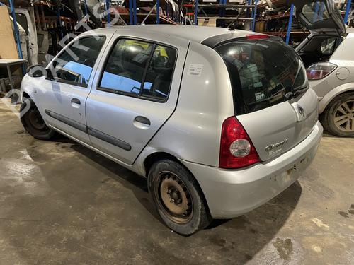 Used Left front steering knuckle Left front steering knuckle RENAULT CLIO II (BB_, CB_) 1.2 16V (BB05, BB0W, BB11, BB27, BB2T, BB2U, BB2V, CB05,... (75 hp) 32451940 32451940