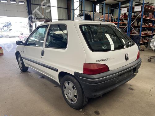 Højre forlygte PEUGEOT 106 II (1A_, 1C_) 1.5 D | BP26422452C29 