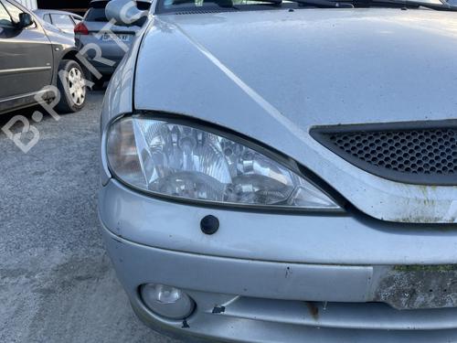 Used Right headlight Right headlight RENAULT MEGANE I Coach (DA0/1_) 1.9 dTi (DA0N) (98 hp) 32492035 32492035