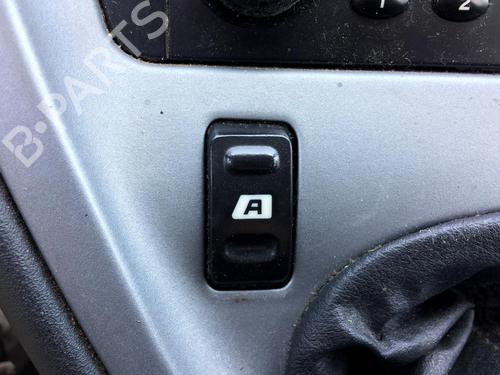 Used Left front window switch CITROËN XSARA PICASSO (N68) 1.6 HDi (90 hp) 26937979