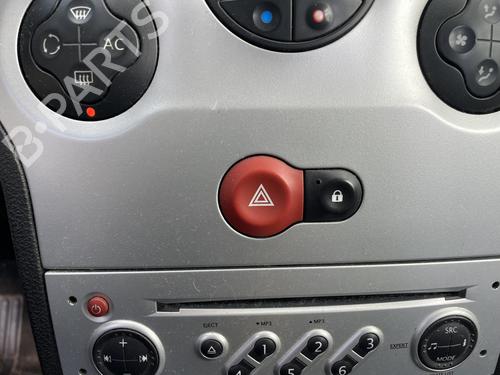 Warnblinkschalter für Warnblinkschalter RENAULT MODUS / GRAND MODUS (F/JP0_) 1.5 dCi (FP0F, JP0F) (86 hp) 36443396 36443396