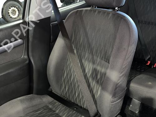 Pretensor delantero derecho FORD FOCUS I (DAW, DBW) 1.6 16V (100 hp) 30819642