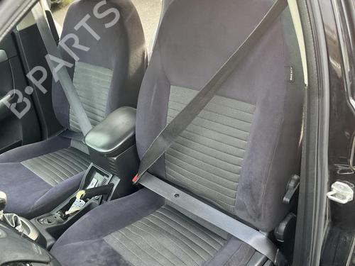 Used Front left seatbelt FIAT CROMA (194_) 1.9 D Multijet (194AXB1B) (120 hp) 31904428