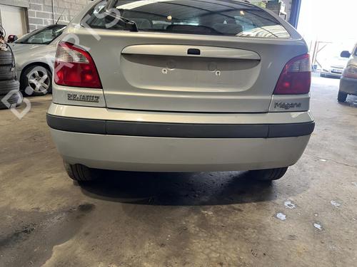Used Rear bumper RENAULT MEGANE I (BA0/1_) 1.6 16V (BA04, BA0B, BA11, BA1J, BA16, BA19, BA1K, BA1V,... (107 hp) 31011423