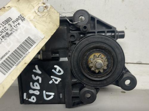 Used Right rear window motor Right rear window motor RENAULT GRAND SCÉNIC III (JZ0/1_) 1.5 dCi (JZ09, JZ0D, JZ10, JZ14, JZ1G, JZ29, JZ2C) (110 hp) 26418916 26418916