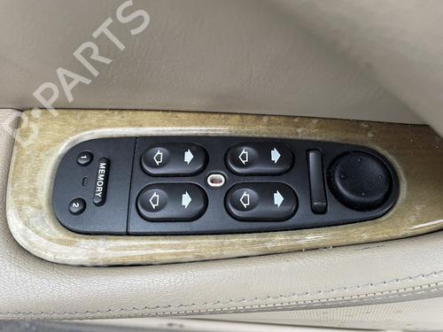Used Left front window switch Left front window switch JAGUAR S-TYPE II (X200) 3.0 V6 (238 hp) 32168390 32168390