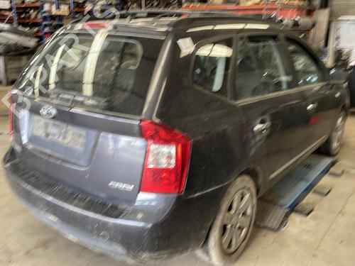 Left headlight KIA CARENS III MPV (UN) 2.0 CRDi 140 | BP26412212C28 - Image 19