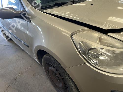 Used Right front fenders Right front fenders RENAULT CLIO III (BR0/1, CR0/1) 1.2 16V (78 hp) 35927055 35927055