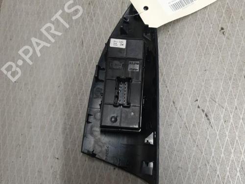 Right front window switch NISSAN JUKE (F15) 1.2 DIG-T | BP26422175I26 
