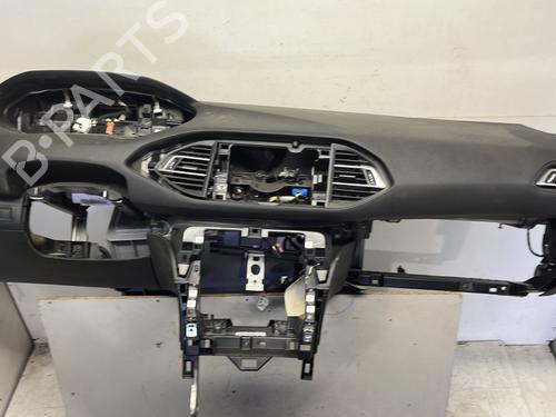Used Dashboard PEUGEOT 308 II (LB_, LP_, LW_, LH_, L3_) 1.6 THP 125 (125 hp) 29425853