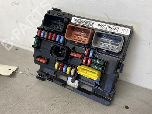 Used Fuse box Fuse box PEUGEOT 207 (WA_, WC_) 1.4 HDi (68 hp) 33961389 33961389