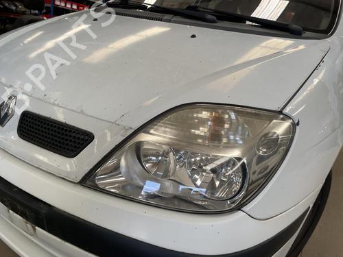 Used Left headlight RENAULT SCÉNIC I MPV (JA0/1_, FA0_) 1.9 dCi (JA05, JA1F) (102 hp) 26422474