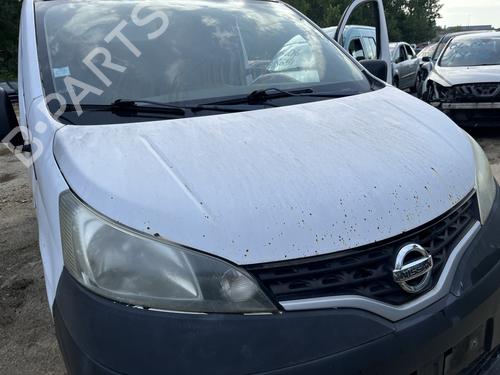 hood-nissan-nv200-van-2010-36896968 main image