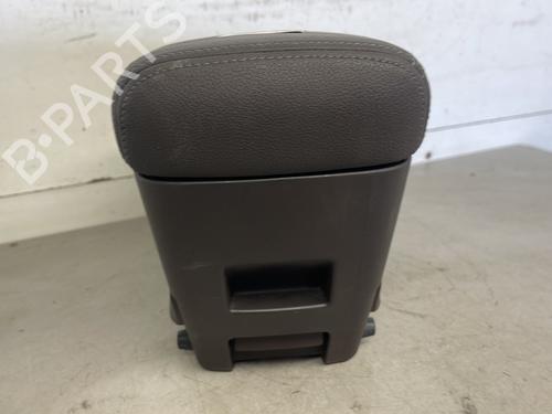 Used Middle console Middle console OPEL MERIVA B MPV (S10) 1.4 (75) (120 hp) 26425900 26425900