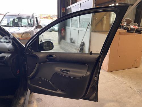 right-front-door-peugeot-206-sw-2ek-2002-31017726 main image
