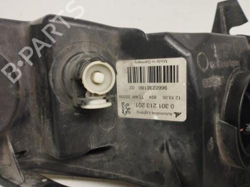 Left headlight PEUGEOT 407 SW (6E_, 6D_) 2.0 HDi 135 | BP26421899C28 