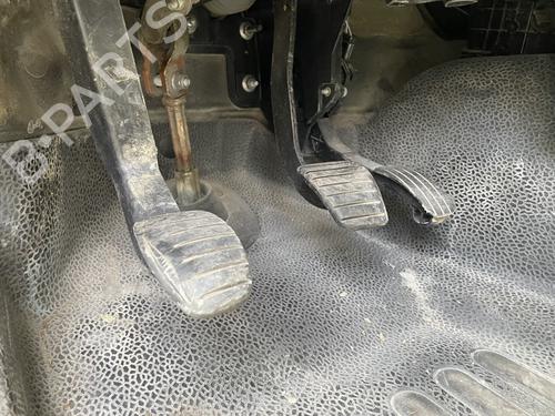 pedal-renault-master-iii-van-fv-2010-34183036 main image