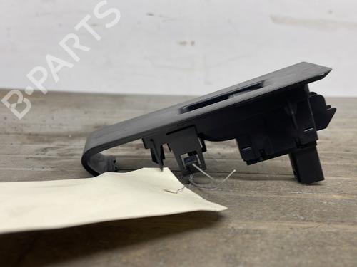 right-rear-window-switch-vw-passat-b7-variant-365-2010-2011-2012-2013-2014-2015-31322499 main image
