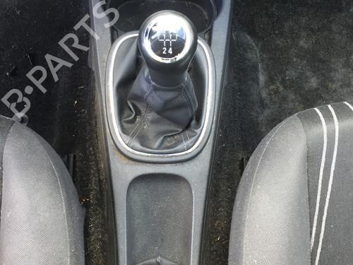Used Middle console Middle console OPEL CORSA D (S07) 1.3 CDTI (L08, L68) (90 hp) 31329288 31329288