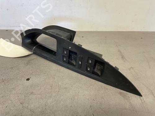 Used Left front window switch Left front window switch SEAT ALTEA (5P1) 1.9 TDI (105 hp) 29638526 29638526