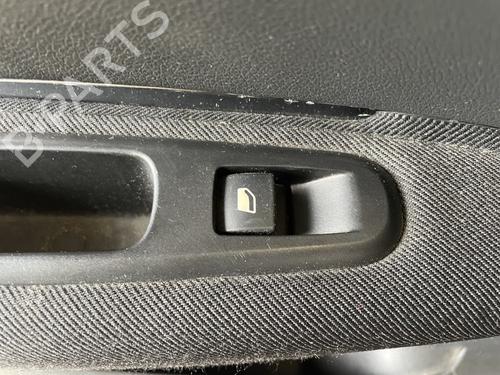 Used Left rear window switch Left rear window switch PEUGEOT 5008 (0U_, 0E_) 1.6 HDi (112 hp) 33047426 33047426